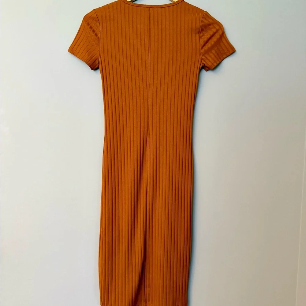 Forever 21 Ribbed Short-Sleeve Midi Dress in Burnt Orange Juniors Teens Women - Picture 5 of 6